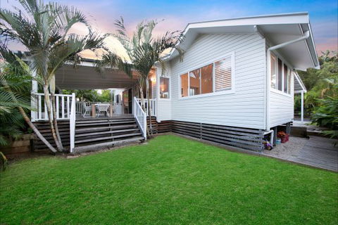 A Summer Cottage - New South Wales Tourism  409